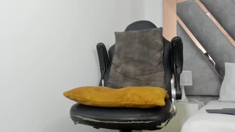 Snapshot of festcooll chatting on 02.19.25 FestCooll online show from 02.19.25