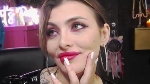 Sarah online show from 02.26.25