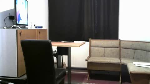 Snapshot of fetterbruenftigereber chatting on 04.21.26 wichser online show from 04.21.26