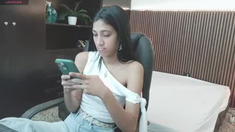 Freyja  online show from 04.25.26