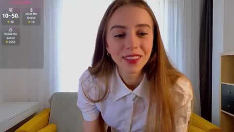 Snapshot of fideliastagnitto chatting on 09.20.25 Hello there im Isabela3 online show from 09.20.25