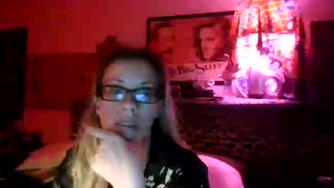 Snapshot of fidelity77 chatting on 09.30.25 fidelity77 online show from 09.30.25