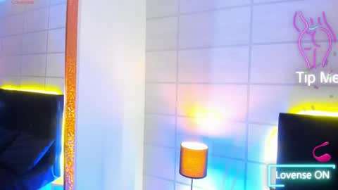 Snapshot of fieryluciana chatting on 10.05.25 Luciana online show from 10.05.25