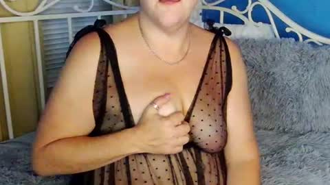 Snapshot of fifimatthews chatting on 07.16.26 fifimatthews online show from 07.16.26