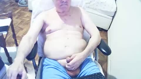 Snapshot of filhober chatting on 03.06.25 filhober online show from 03.06.25