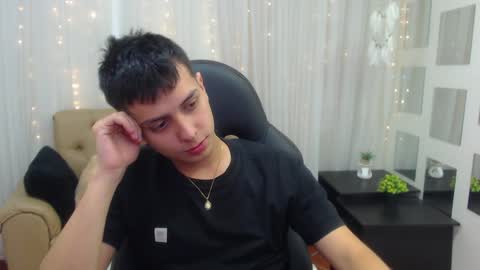 Filip David online show from 12.22.24