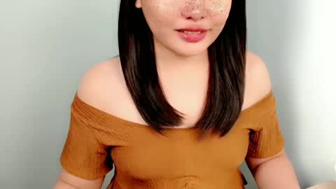 Snapshot of filipina_oh_carol chatting on 04.27.26 miss carol online show from 04.27.26