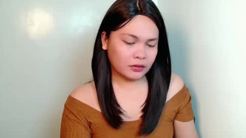 Snapshot of filipina_oh_carol chatting on 05.22.26 miss carol online show from 05.22.26