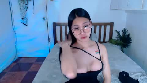 Snapshot of filipina_sassyqirl19xxx chatting on 01.21.25 sweet online show from 01.21.25