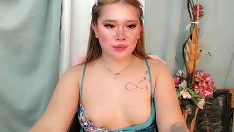 Snapshot of filipina_slutty69xxx chatting on 01.31.25 Angela DONT FORGET TO FOLLOW AND GIVE ME APPRECIATION online show from 01.31.25
