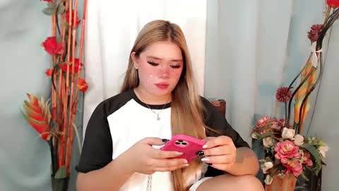 Snapshot of filipina_slutty69xxx chatting on 02.18.25 Angela DONT FORGET TO FOLLOW AND GIVE ME APPRECIATION online show from 02.18.25