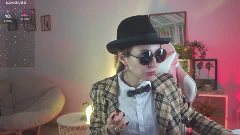 Snapshot of filipinaadams chatting on 12.04.24 cap and Lana online show from 12.04.24