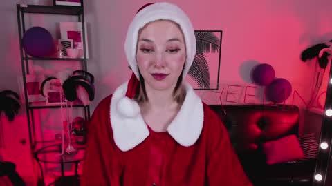 Snapshot of filipinaadams chatting on 12.25.24 cap and Lana online show from 12.25.24