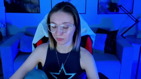 Snapshot of filipinaadams chatting on 01.16.25 cap and Lana online show from 01.16.25