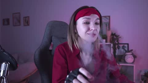 Snapshot of filipinaadams chatting on 01.17.25 cap and Lana online show from 01.17.25