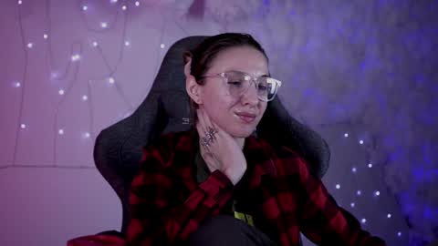 Snapshot of filipinaadams chatting on 01.18.25 cap and Lana online show from 01.18.25