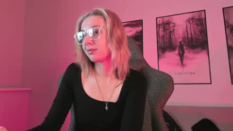 Snapshot of filipinaadams chatting on 03.02.25 cap and Lana online show from 03.02.25