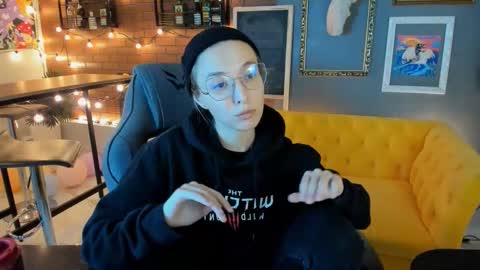 Snapshot of filipinaadams chatting on 09.18.25 cap and Lana online show from 09.18.25