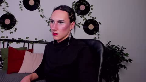 Honey Ill be waiting for you Tue Wed Thu Fri Sat Sun 10am-5pm online show from 02.02.25