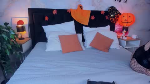 Honey Ill be waiting for you Tue Wed Thu Fri Sat Sun 10am-5pm online show from 11.09.25