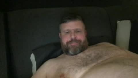 Snapshot of fin_dom_bear chatting on 04.22.26 fin bear dom online show from 04.22.26