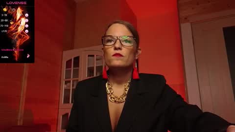 Lady online show from 11.04.25