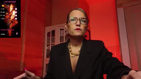 Lady online show from 12.14.25