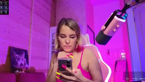 Snapshot of findom_lady_shine chatting on 05.21.26 Lady online show from 05.21.26
