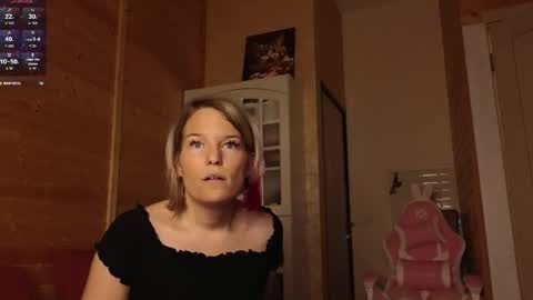Snapshot of findom_lady_shine chatting on 06.11.26 Lady online show from 06.11.26