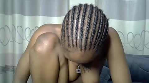 fine_queen12 online show from 12.31.24