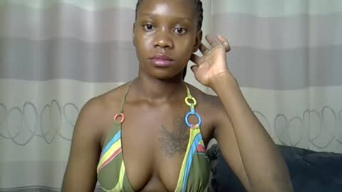 fine_queen12 online show from 01.18.25