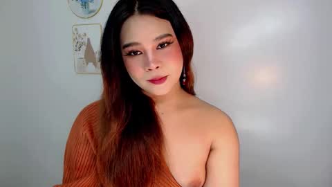 Snapshot of finest_jasminex chatting on 05.28.26 Jasmine online show from 05.28.26