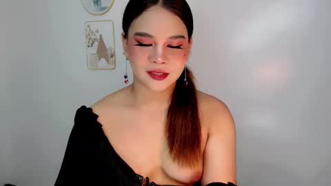 Snapshot of finest_jasminex chatting on 05.31.26 Jasmine online show from 05.31.26