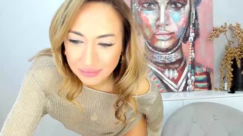 Snapshot of finestchantilly chatting on 02.03.25 FinestChantilly online show from 02.03.25