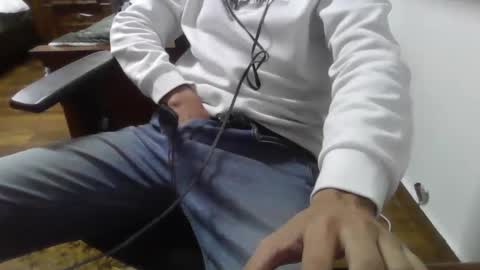 Snapshot of finn00441901094 chatting on 01.21.25 finn online show from 01.21.25