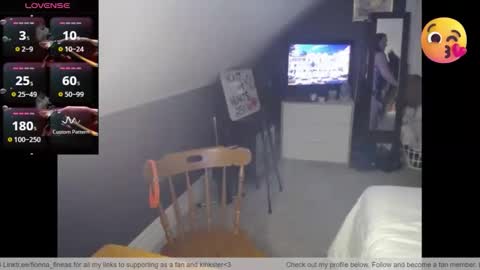 Snapshot of fionna_fineas chatting on 04.26.26 Fionna online show from 04.26.26