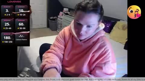 Snapshot of fionna_fineas chatting on 04.26.26 Fionna online show from 04.26.26
