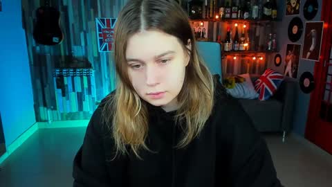 Snapshot of fioramarmoris chatting on 01.19.25 fiora online show from 01.19.25