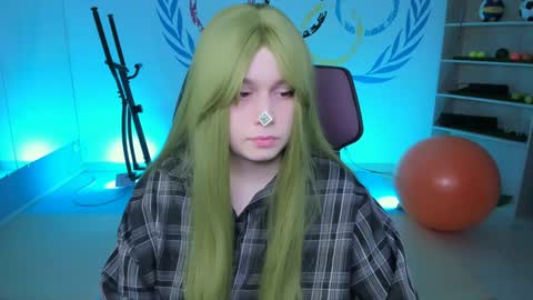 Snapshot of fioramarmoris chatting on 01.23.25 fiora online show from 01.23.25