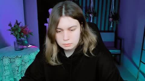 Snapshot of fioramarmoris chatting on 01.25.25 fiora online show from 01.25.25