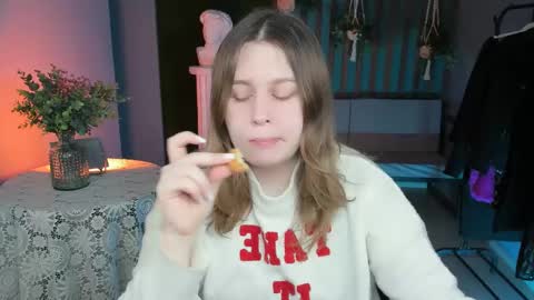 Snapshot of fioramarmoris chatting on 03.02.25 fiora online show from 03.02.25