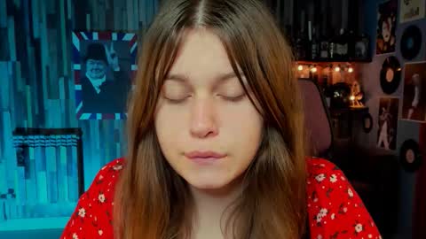 Snapshot of fioramarmoris chatting on 09.14.25 fiora online show from 09.14.25