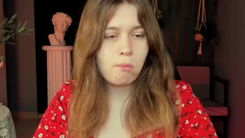 Snapshot of fioramarmoris chatting on 11.03.25 fiora online show from 11.03.25