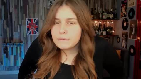 Snapshot of fioramarmoris chatting on 11.28.25 fiora online show from 11.28.25