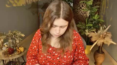 Snapshot of fioramarmoris chatting on 12.22.25 fiora online show from 12.22.25