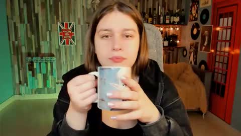 Snapshot of fioramarmoris chatting on 01.19.26 fiora online show from 01.19.26