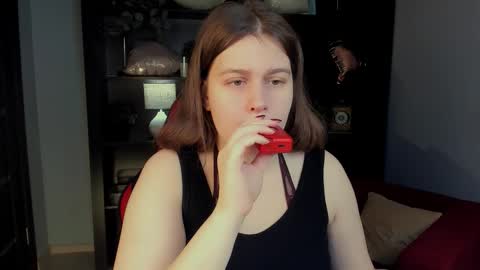 Snapshot of fioramarmoris chatting on 02.22.26 fiora online show from 02.22.26