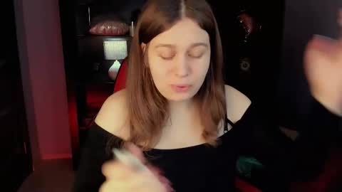 Snapshot of fioramarmoris chatting on 02.27.26 fiora online show from 02.27.26