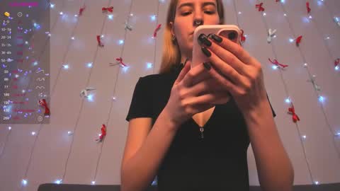 Snapshot of fire_moth chatting on 02.03.26 Bellatrix online show from 02.03.26