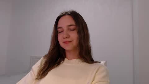 Snapshot of fireflies_fly_ chatting on 09.23.25 fireflies_fly_ online show from 09.23.25